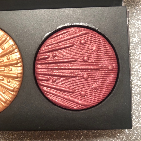 NIB MAC Flashing Ice Skinfinish Trio: Medium Deep